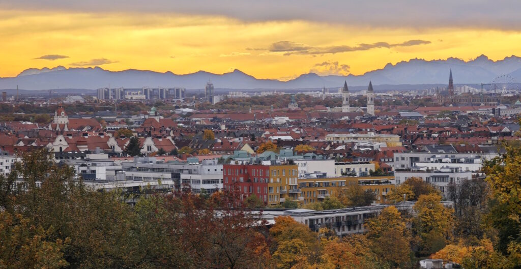 Olympiaberg Sonnenuntergang oder Sonnenaufgang erleben? Das ist der Sonnenaufgang samt Bergblick.